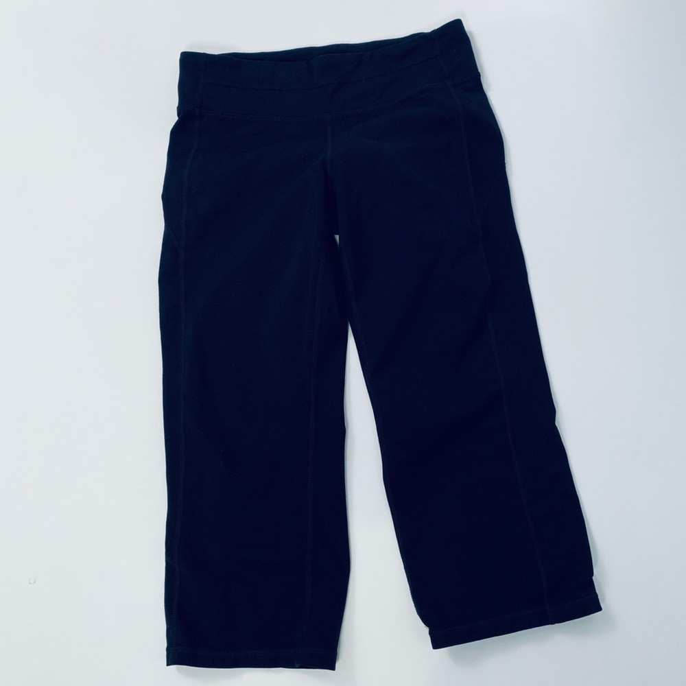 Medium Black Cropped Athleta Leggings